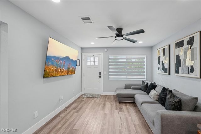 92 Oak ST, North Fort Myers, FL 33903