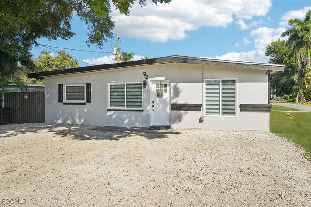 92 Oak ST, North Fort Myers, FL 33903