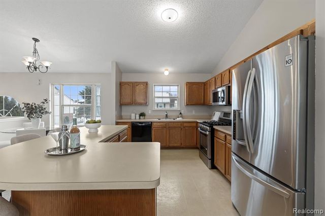 38530 Terry Lane, Westland, MI 48185