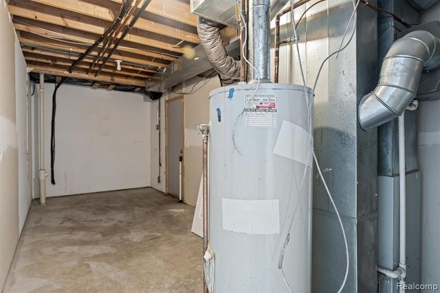 38530 Terry Lane, Westland, MI 48185