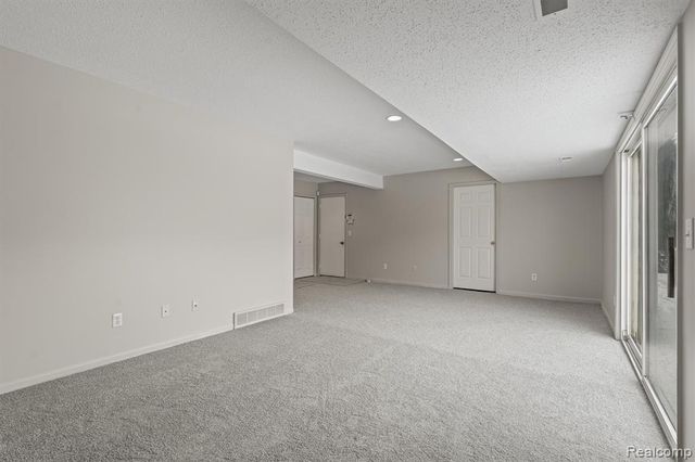 38530 Terry Lane, Westland, MI 48185