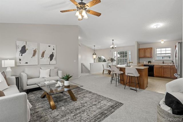 38530 Terry Lane, Westland, MI 48185