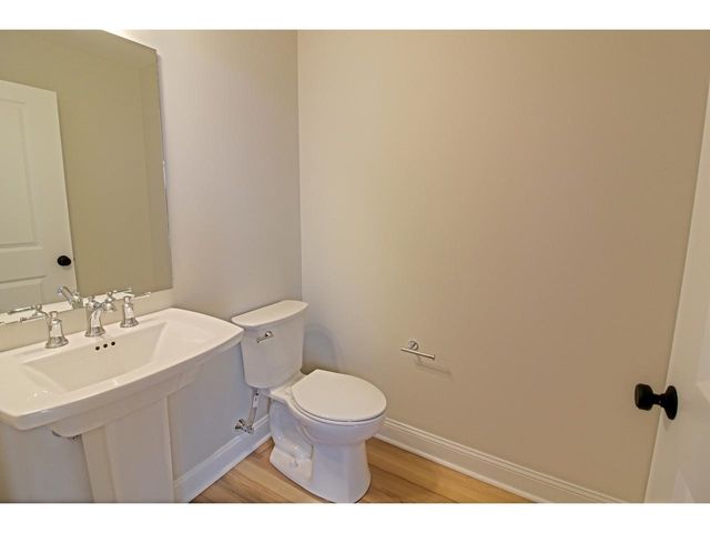 427 Old Farm Road, South Burlington, VT 05403