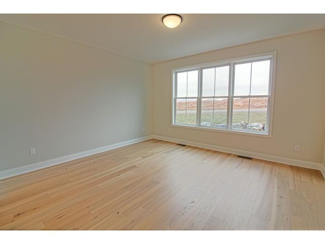 427 Old Farm Road, South Burlington, VT 05403