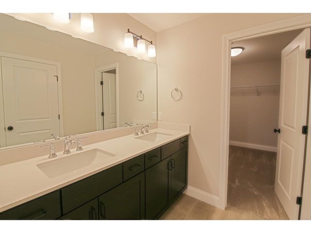 427 Old Farm Road, South Burlington, VT 05403