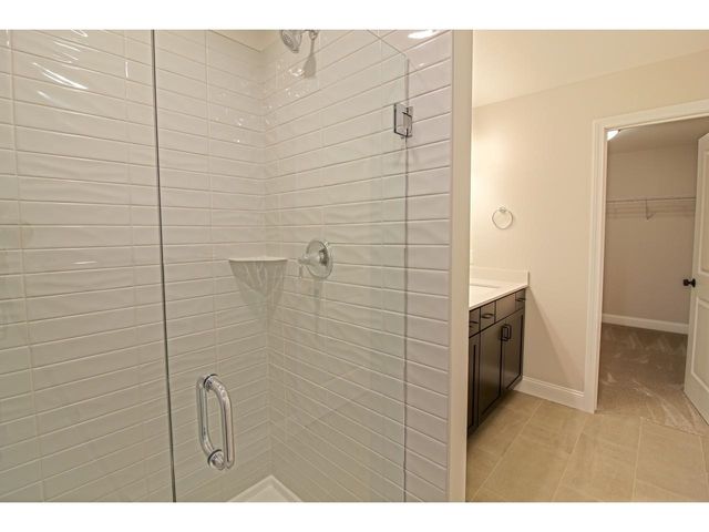 427 Old Farm Road, South Burlington, VT 05403