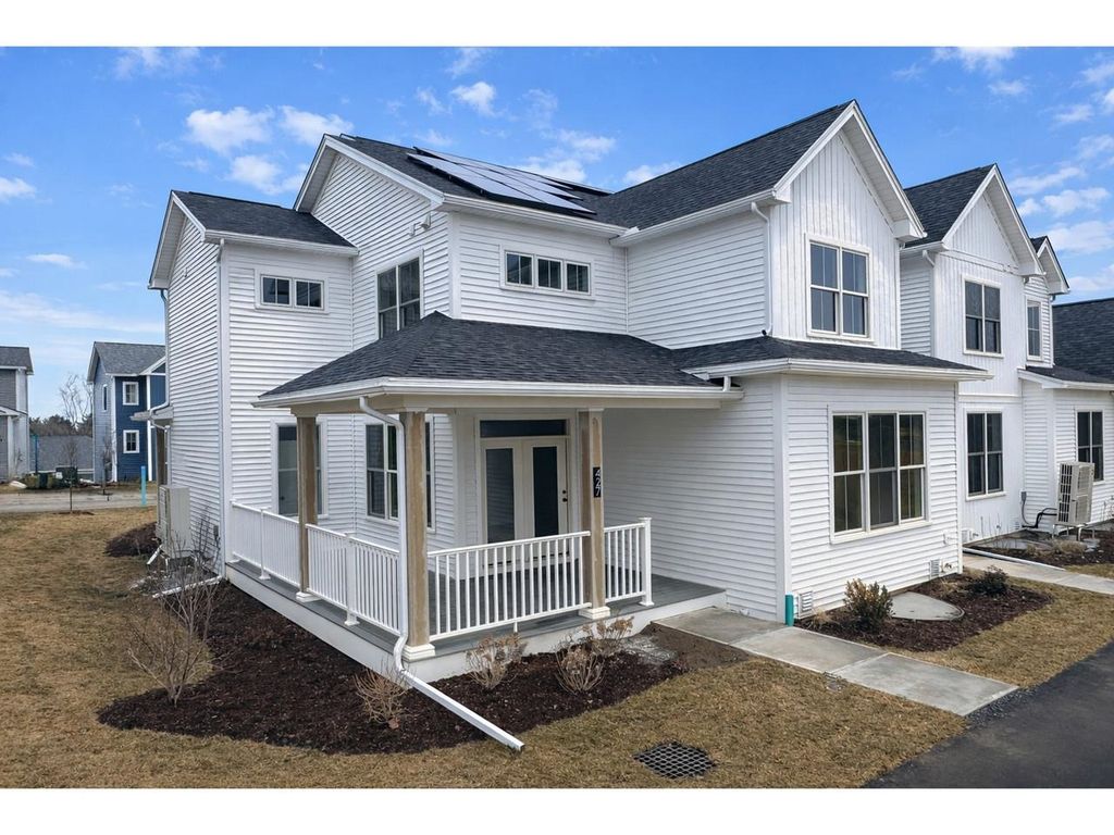 427 Old Farm Road, South Burlington, VT 05403