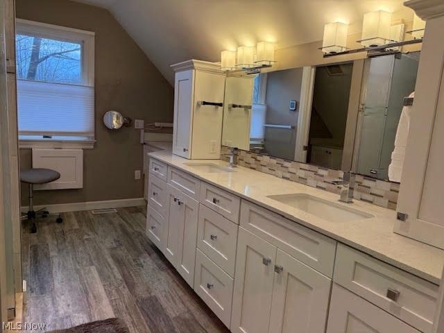 600 The Greens NE, Howland, OH 44484