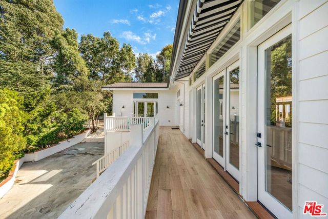 9669 Oak Pass Road, Beverly Hills, CA 90210