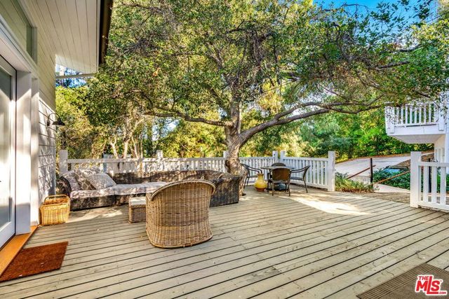 9669 Oak Pass Road, Beverly Hills, CA 90210