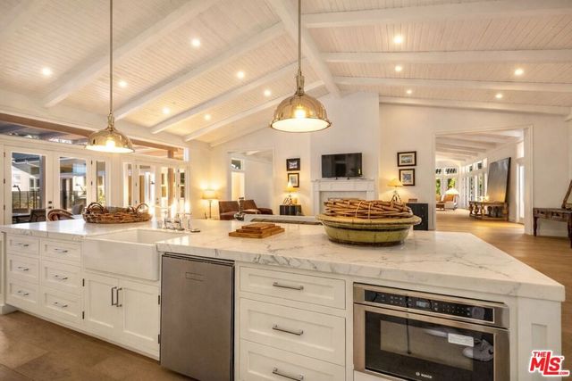 9669 Oak Pass Road, Beverly Hills, CA 90210