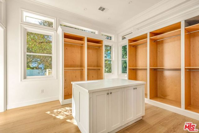 9669 Oak Pass Road, Beverly Hills, CA 90210