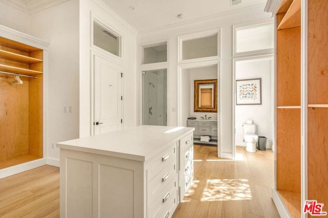 9669 Oak Pass Road, Beverly Hills, CA 90210