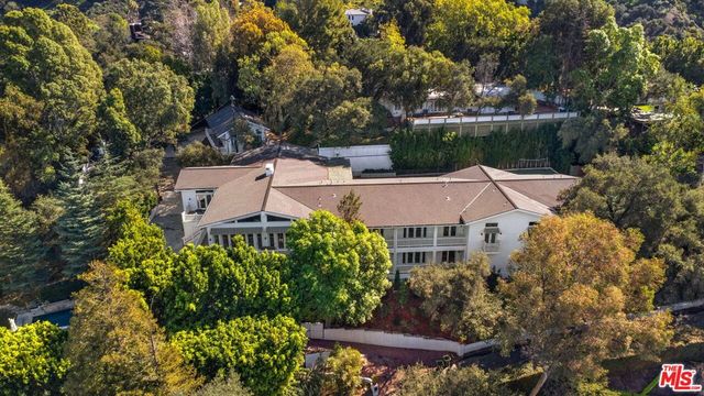 9669 Oak Pass Road, Beverly Hills, CA 90210