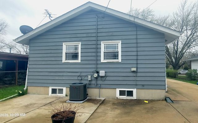 1105 Assell Avenue, Aurora, IL 60505