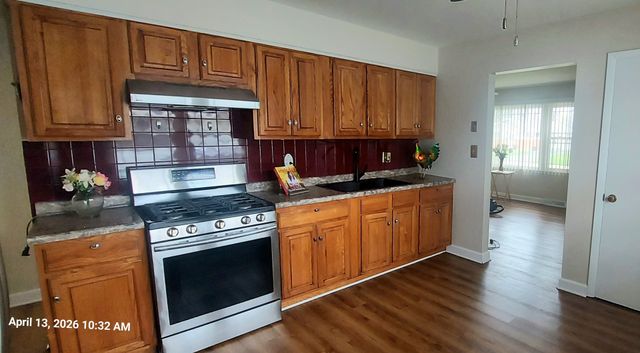 1105 Assell Avenue, Aurora, IL 60505