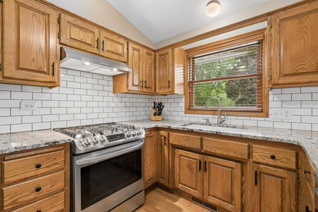9249 Ashley Terrace, Brooklyn Park, MN 55443