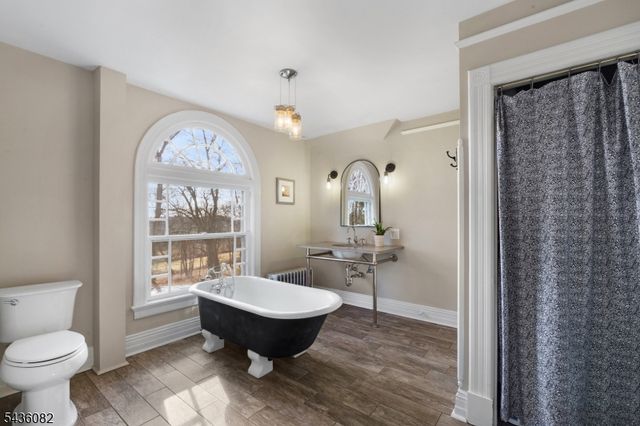 211 Mountainside Rd, Mendham Twp., NJ 07945