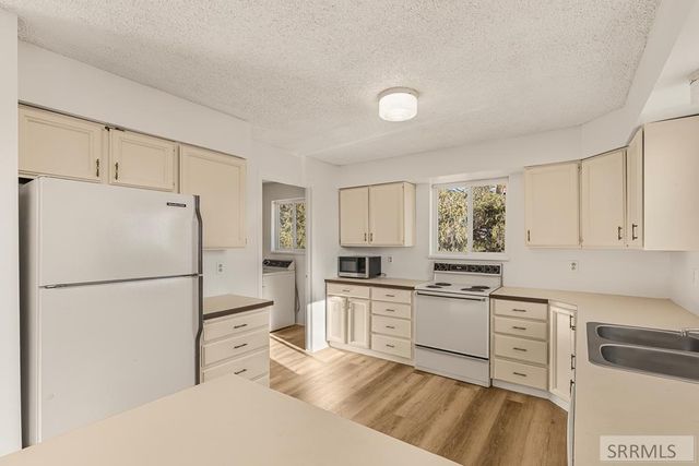 422 N 900 W, Blackfoot, ID 83221