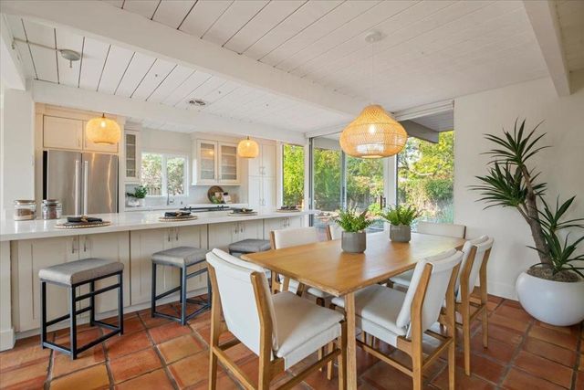 948 Brookgrove Lane, Cupertino, CA 95014