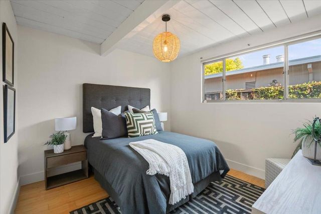 948 Brookgrove Lane, Cupertino, CA 95014