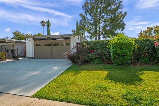 948 Brookgrove Lane, Cupertino, CA 95014