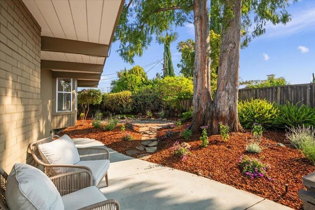 948 Brookgrove Lane, Cupertino, CA 95014