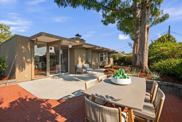 948 Brookgrove Lane, Cupertino, CA 95014