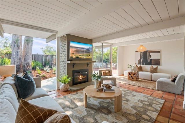 948 Brookgrove Lane, Cupertino, CA 95014