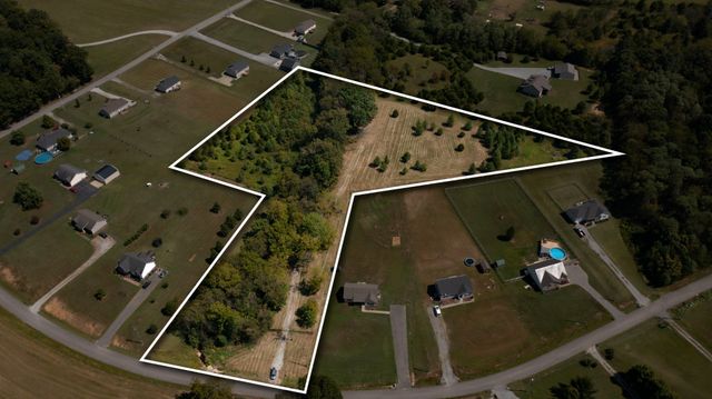536 Martin Chapel Rd, Portland, TN 37148