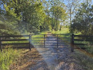 536 Martin Chapel Rd, Portland, TN 37148