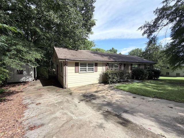 2195 Rockdale Drive, Conyers, GA 30012