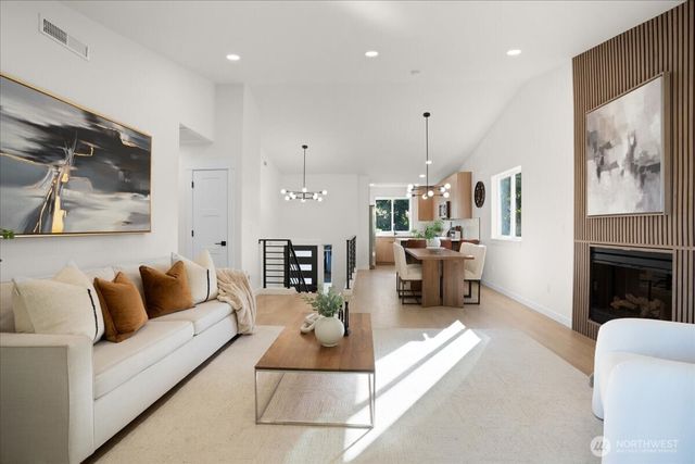 5825 S M St, Tacoma, WA 98408