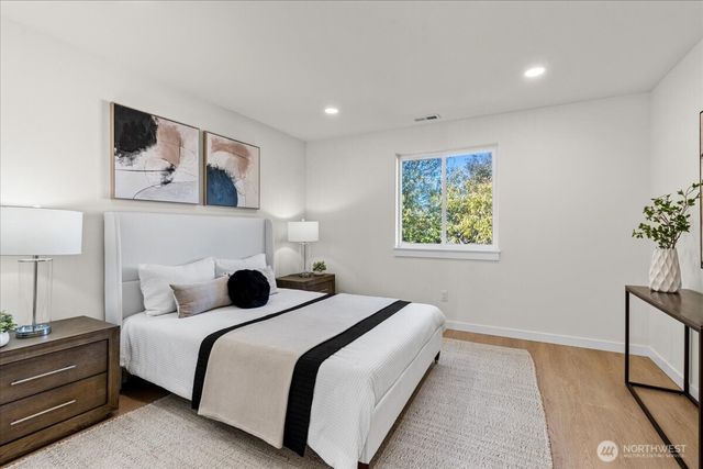 5825 S M St, Tacoma, WA 98408