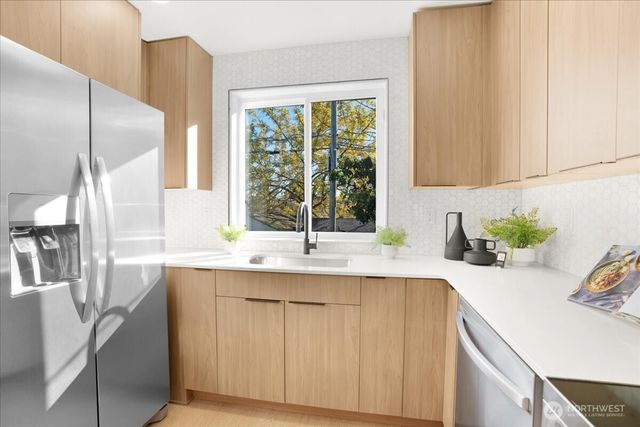 5825 S M St, Tacoma, WA 98408