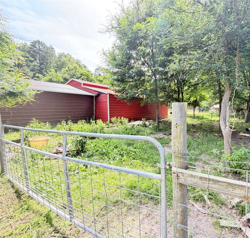 8261 County Road 381, Tyler, TX 75708