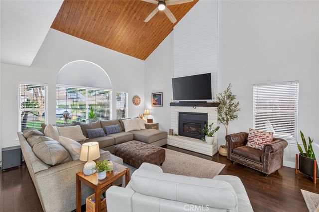 9365 N Archie, Fresno, CA 93720