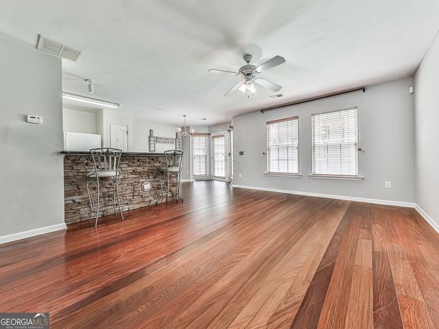 530 Fox Creek Crossing, Woodstock, GA 30188