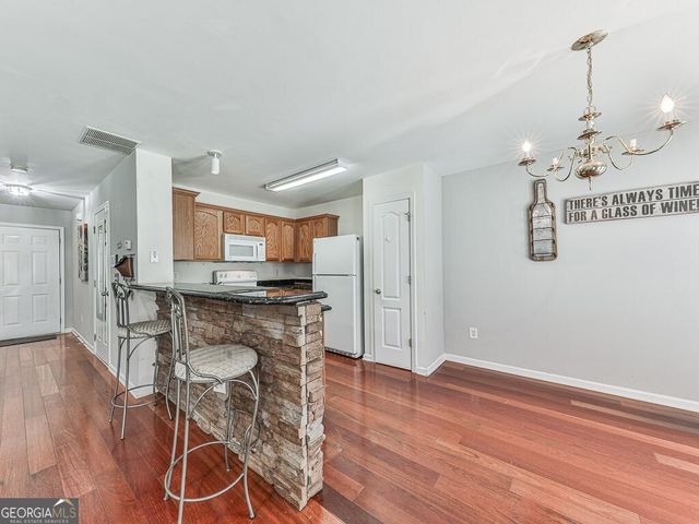 530 Fox Creek Crossing, Woodstock, GA 30188