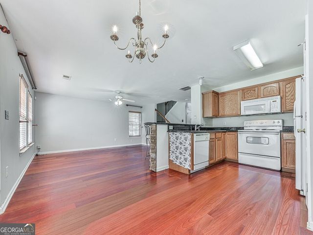530 Fox Creek Crossing, Woodstock, GA 30188
