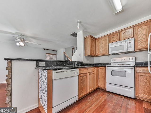 530 Fox Creek Crossing, Woodstock, GA 30188