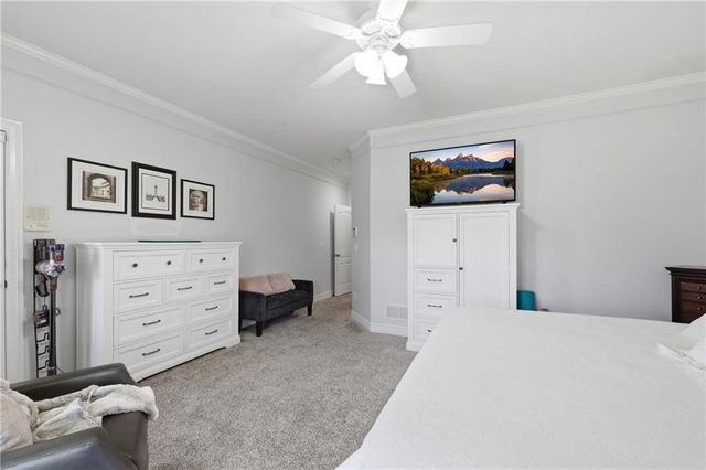 2819 NE Sonora Valley Drive, Blue Springs, MO 64014