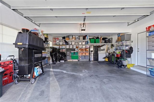 2819 NE Sonora Valley Drive, Blue Springs, MO 64014