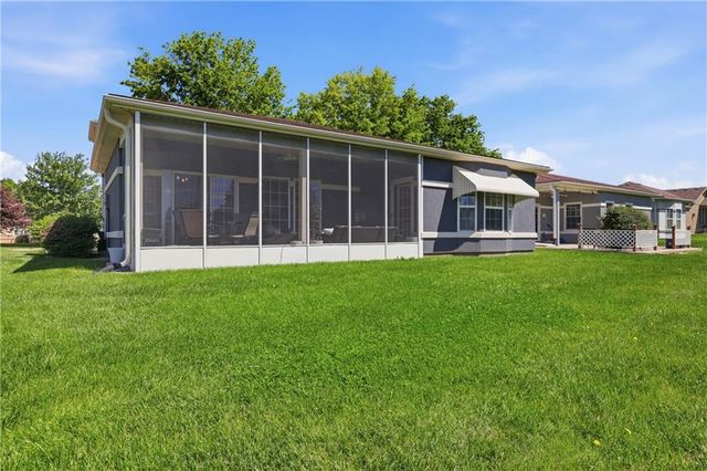 2819 NE Sonora Valley Drive, Blue Springs, MO 64014