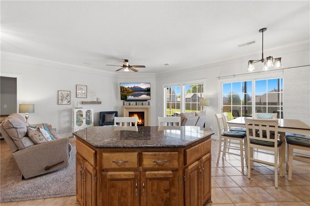 2819 NE Sonora Valley Drive, Blue Springs, MO 64014