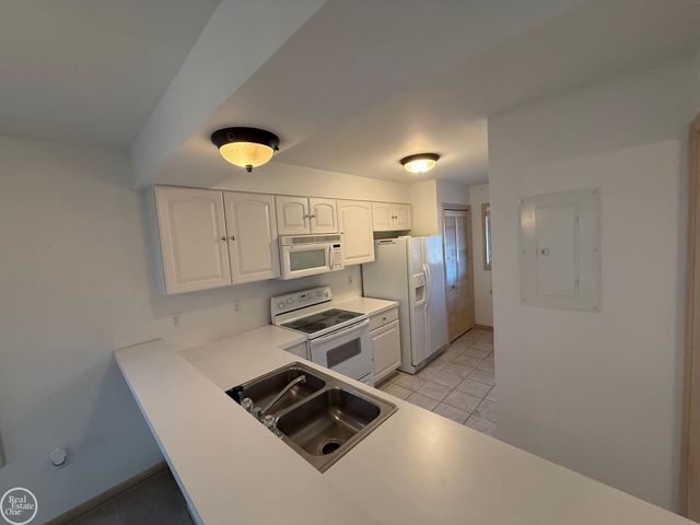 5747 Main Street, Lexington, MI 48450