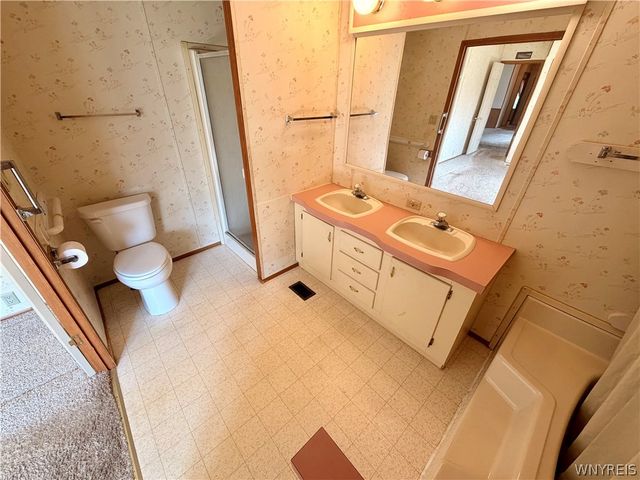 6220 Corwin Station, Newfane, NY 14108