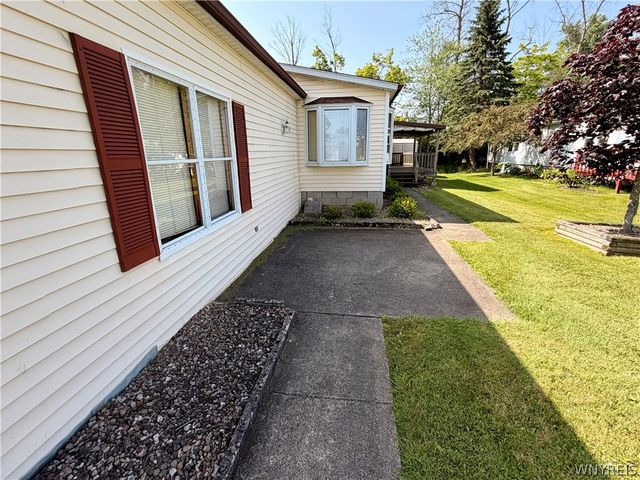 6220 Corwin Station, Newfane, NY 14108
