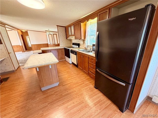 6220 Corwin Station, Newfane, NY 14108