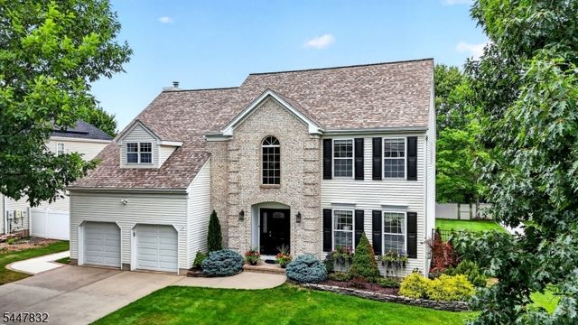 6 Bluebird Way, Raritan Boro, NJ 08869